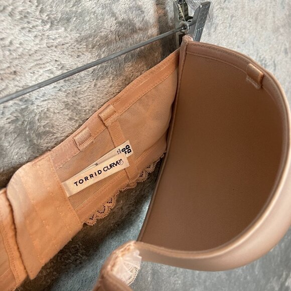 Torrid Curve Women Lightly Lined Multiway Strapless Bra Microfiber Beige 40DD - Picture 6 of 12